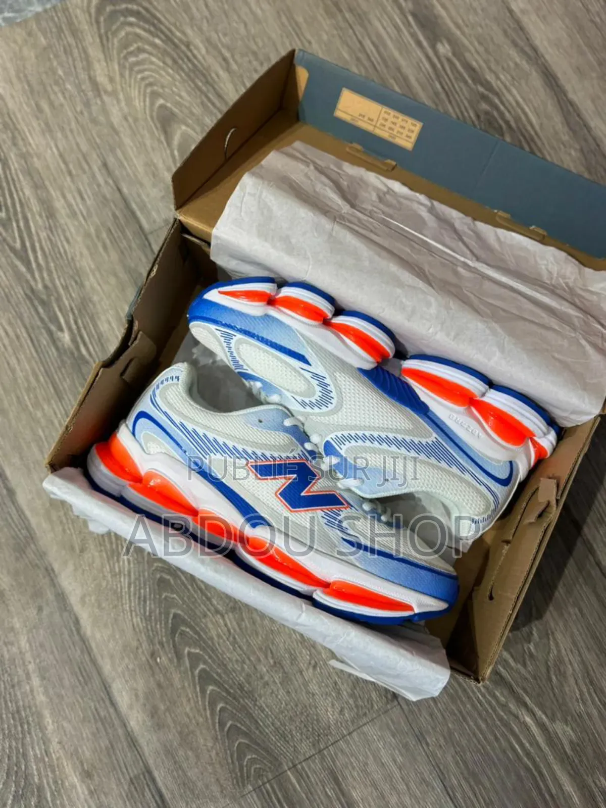 New Balance 2000 Disponible