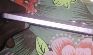 Apple iPhone 16 128 GB Rose