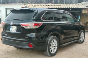 Toyota Highlander Limited V6 4x4 (3.5L 6cyl 6A) 2016 Noir