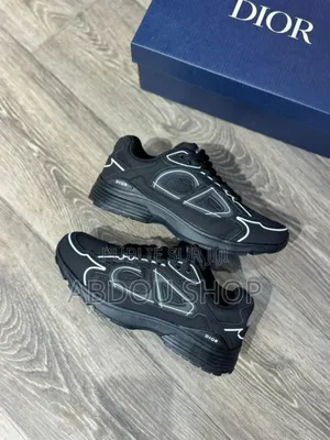 Shoes Dior Cd De 2 Couleurs Noir Et Blanc Disponible