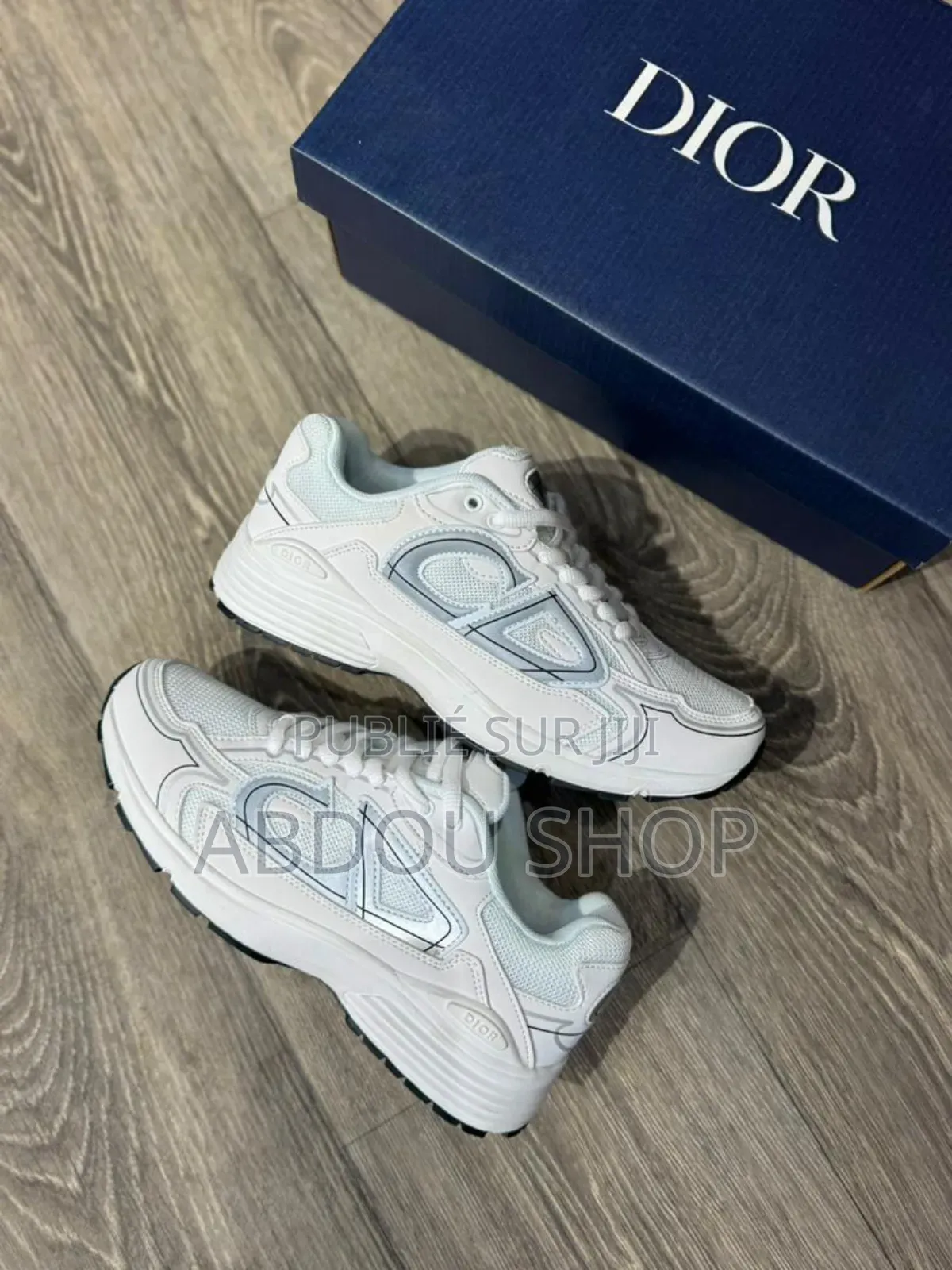 Shoes Dior Cd De 2 Couleurs Noir Et Blanc Disponible