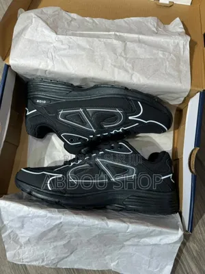 Shoes Dior Cd De 2 Couleurs Noir Et Blanc Disponible