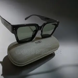 Des Lunettes De Soleil Et Photogray De Qualité