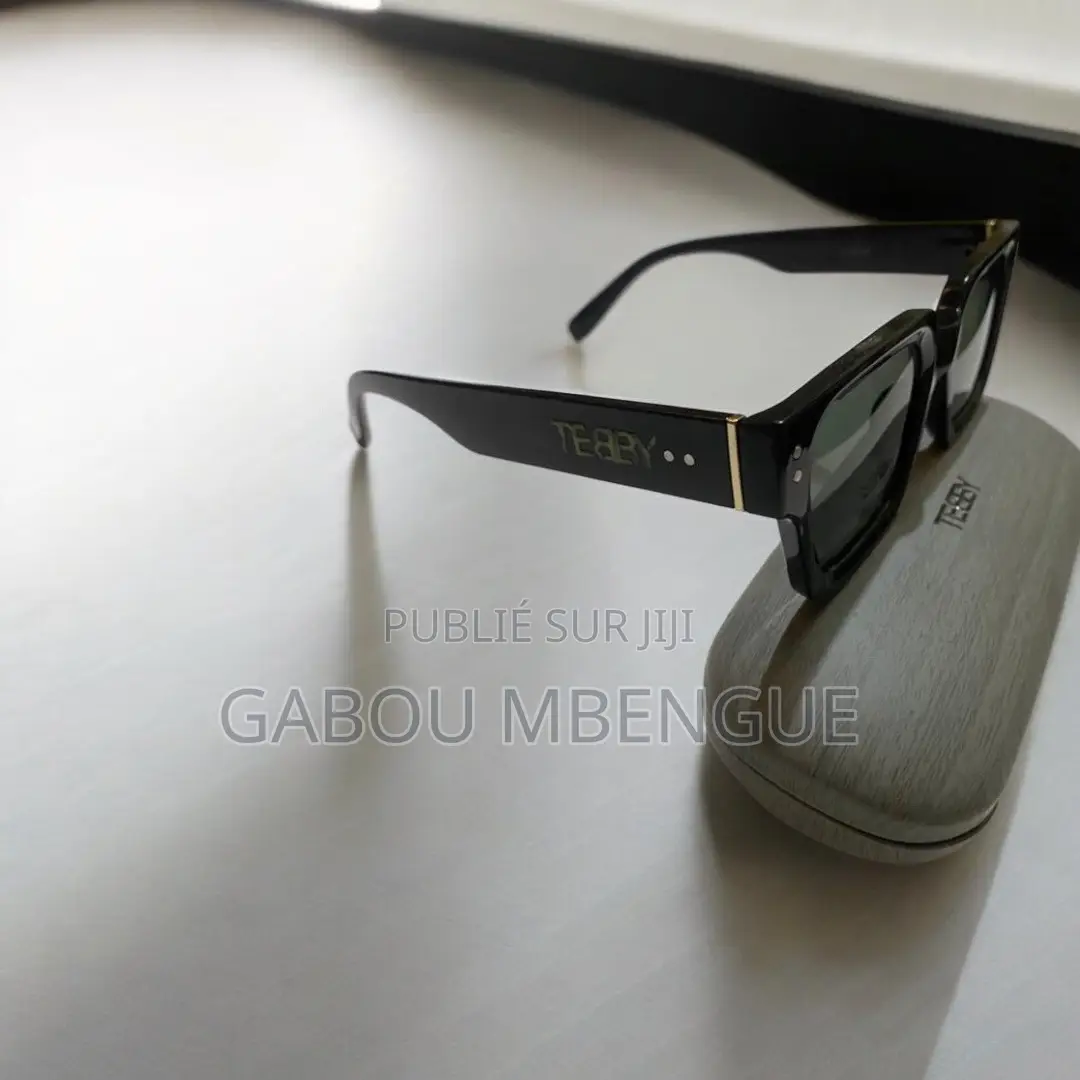 Des Lunettes De Soleil Et Photogray De Qualité