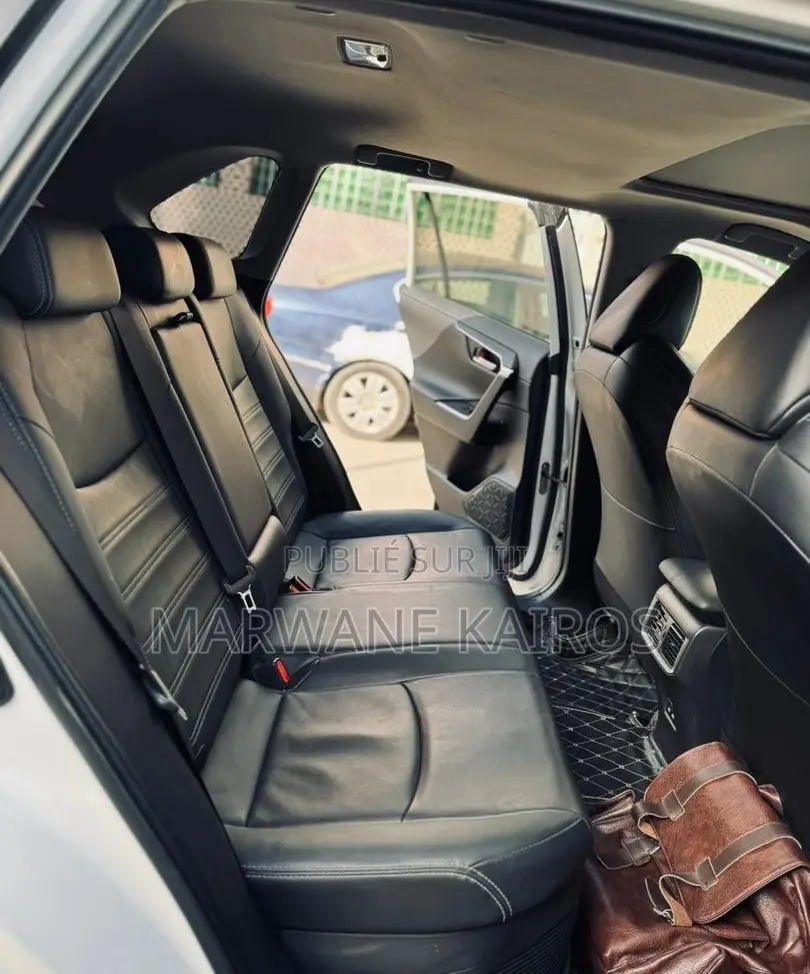 Toyota RAV4 Hybrid 2022 Blanc