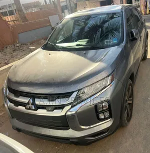 Mitsubishi Outlander 2020 Gris