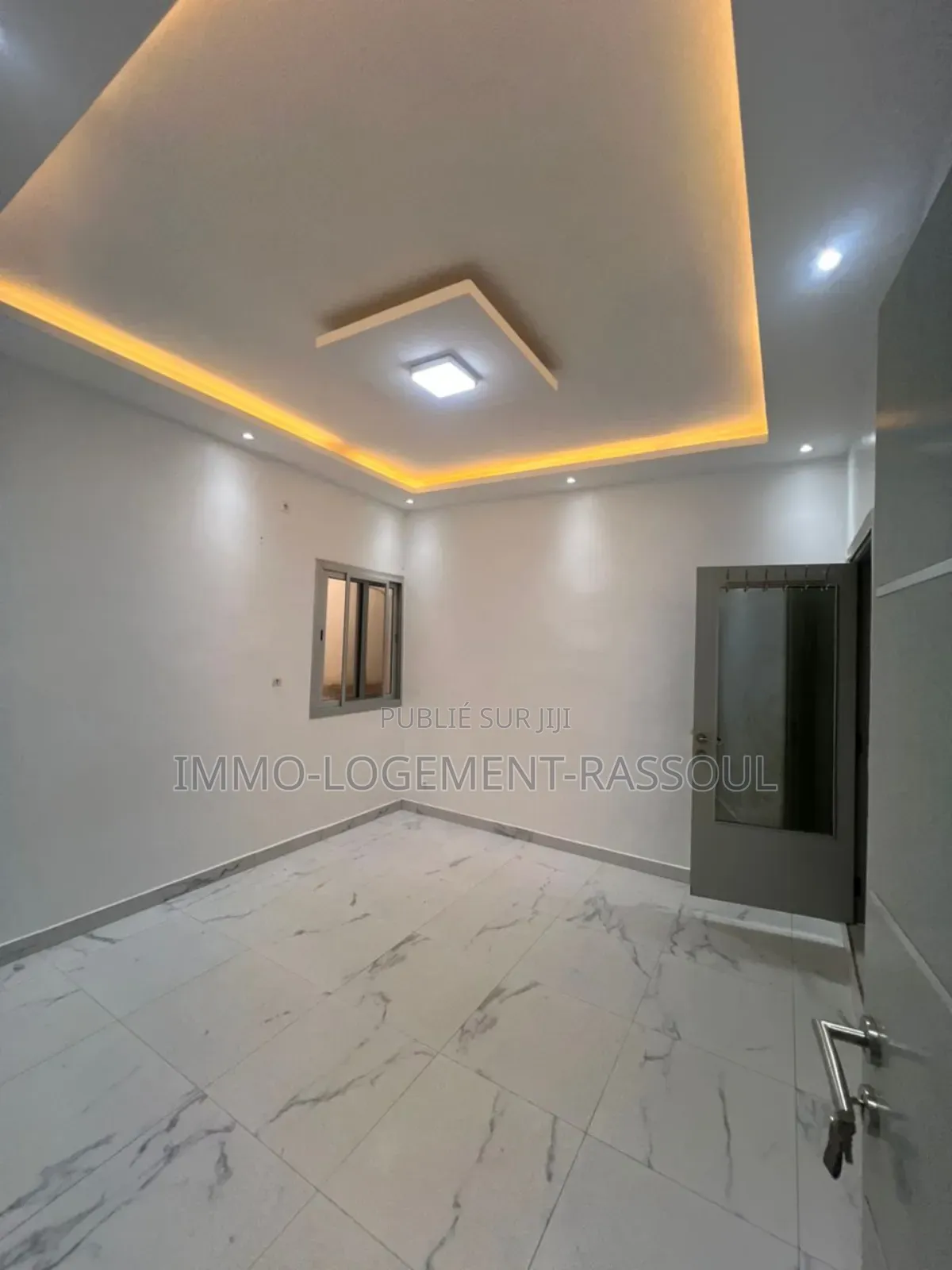 3chbre Appartement dans , Ouakam à Louer