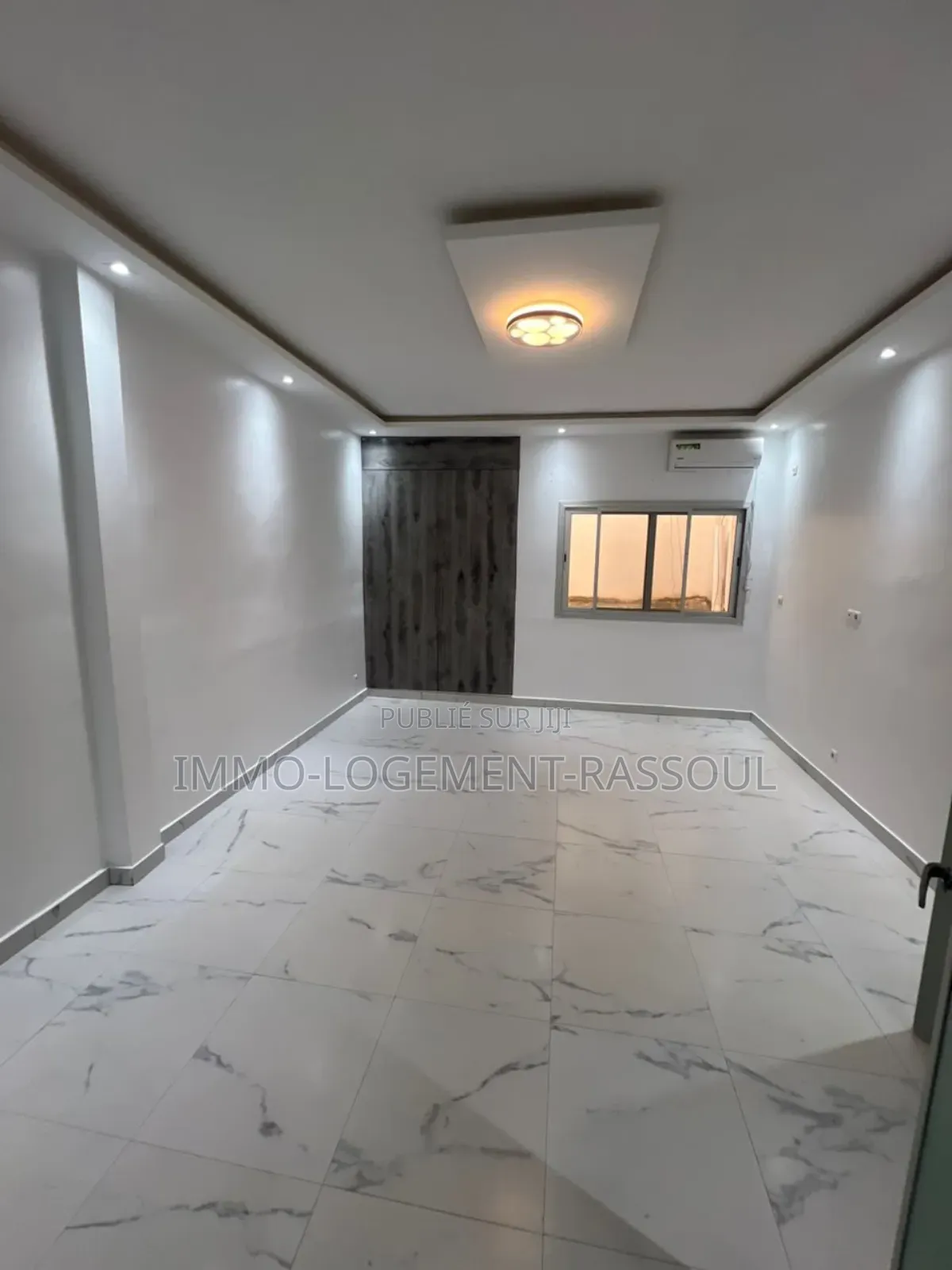 3chbre Appartement dans , Ouakam à Louer