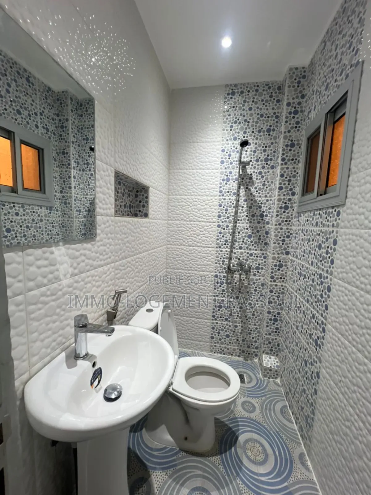 3chbre Appartement dans , Ouakam à Louer