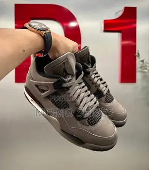 Air Jordan 4 – Sneakers Iconiques | Style Streetwear Premium