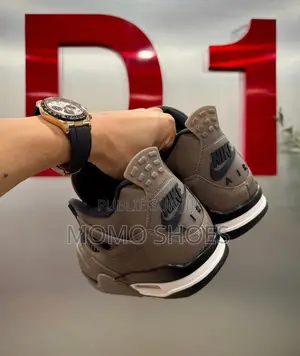 Air Jordan 4 – Sneakers Iconiques | Style Streetwear Premium