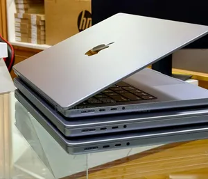 Nouveau Apple MacBook Pro 2021 M1 16GB Apple M1 Pro SSD 512GB