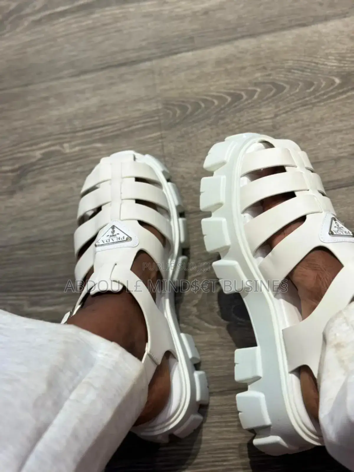 Prada Spartiates Couleur Blanc Disponible