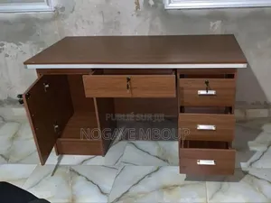 Table De Bureau De La Disponible 1m20