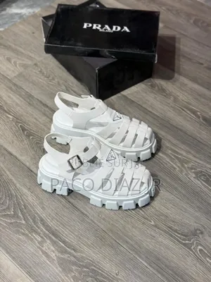 Prada Spartiate Monolithe