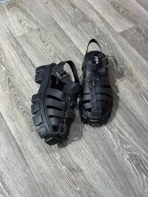 Prada Spartiate Monolithe