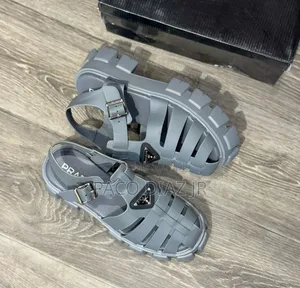 Prada Spartiate Monolithe