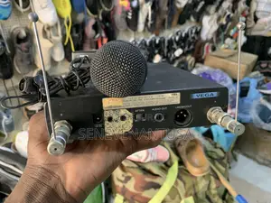 l'Ensemble Inclut Un Microphone À Main Sans Fil Transmitter Se-4").