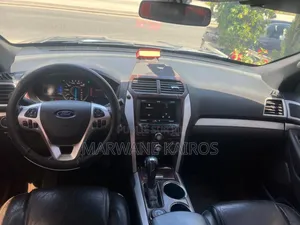 Ford Explorer 2014 Gris