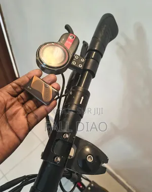 Nouveau Autre 2024 Noir