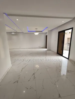 3chbre Appartement dans , Yoff à Louer