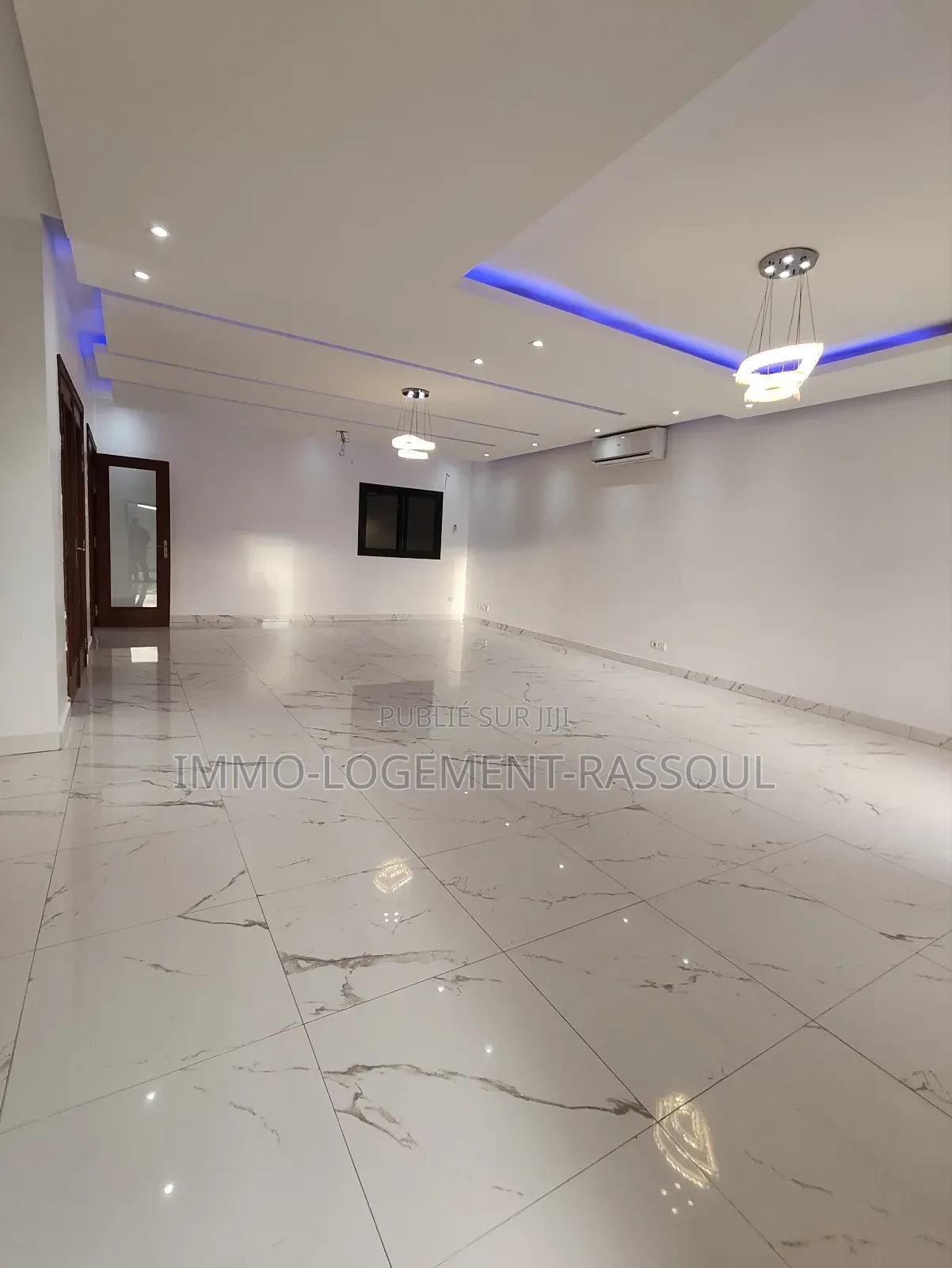 3chbre Appartement dans , Yoff à Louer