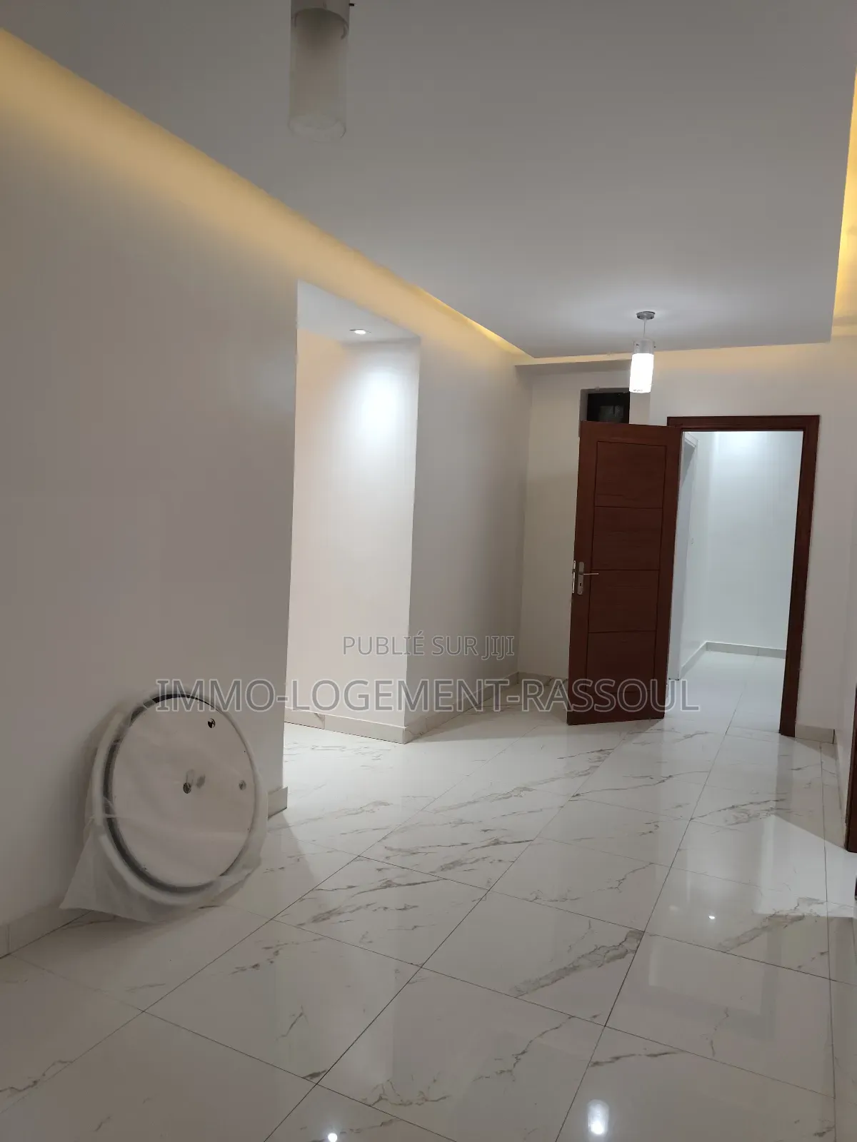 3chbre Appartement dans , Yoff à Louer