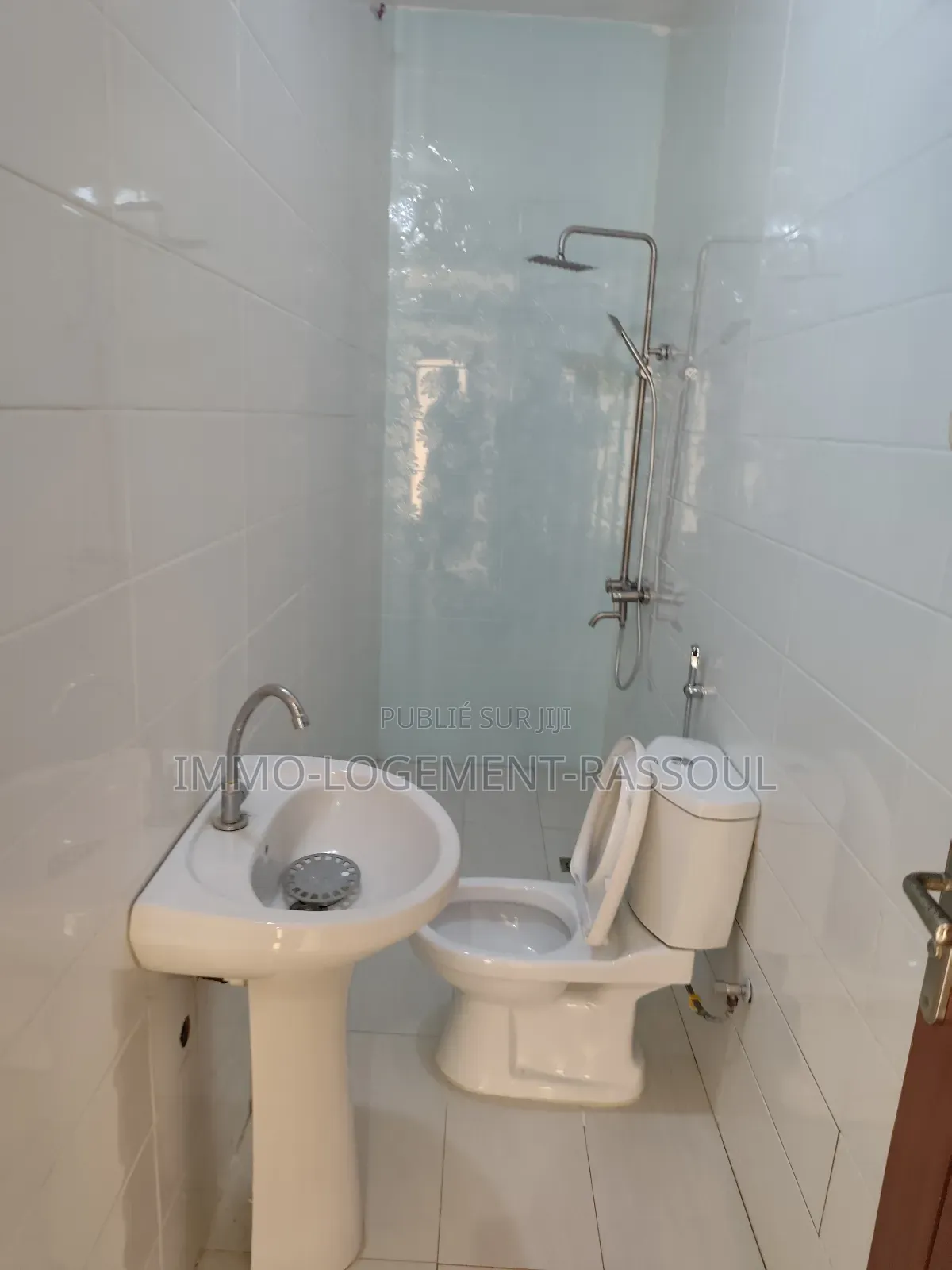 3chbre Appartement dans , Yoff à Louer