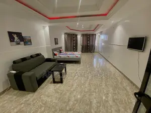 Meublé 3chbre Chambre et salon dans Rijâl Business, Almadies à Louer