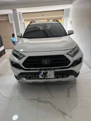 Toyota RAV4 Limited 2025 Blanc