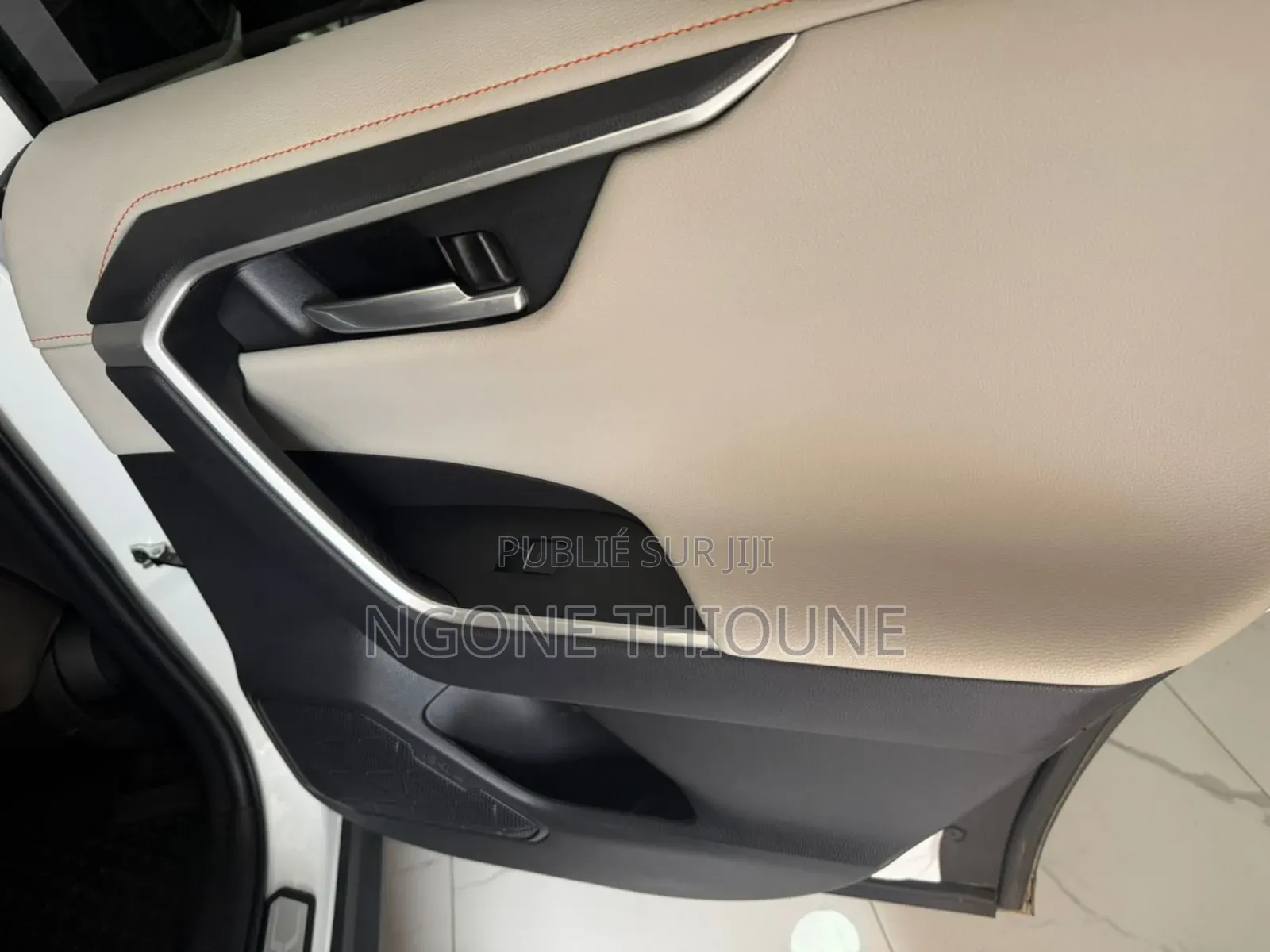 Toyota RAV4 Limited 2025 Blanc