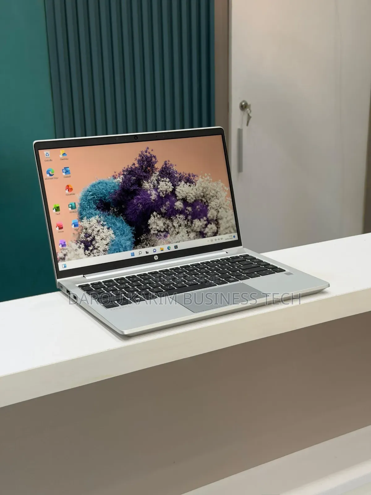 Nouveau Ordinateur portable HP ProBook 440 8GB AMD Ryzen 5 SSD 256GB