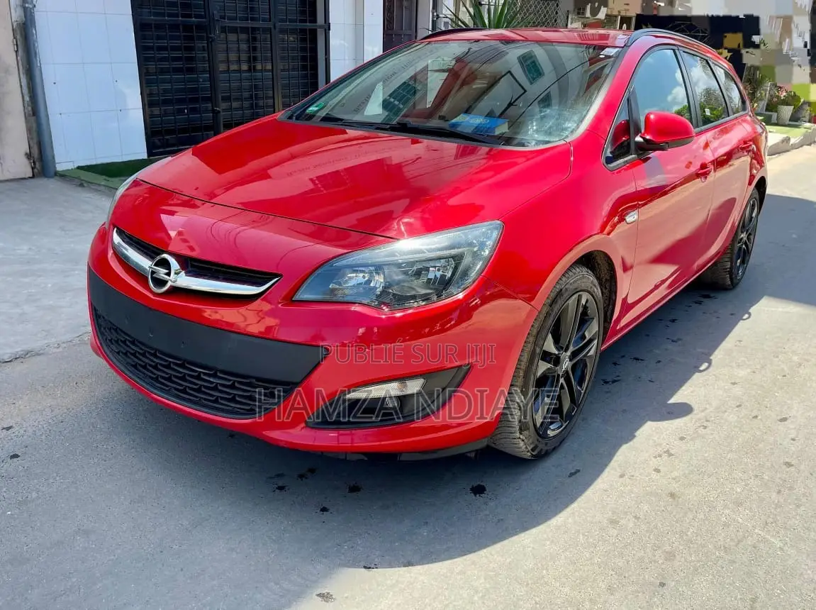 Opel Astra 2016 Rouge