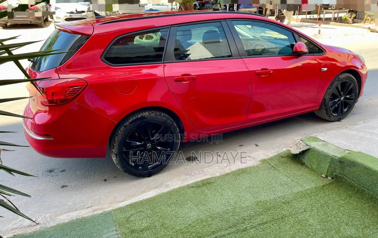 Opel Astra 2016 Rouge