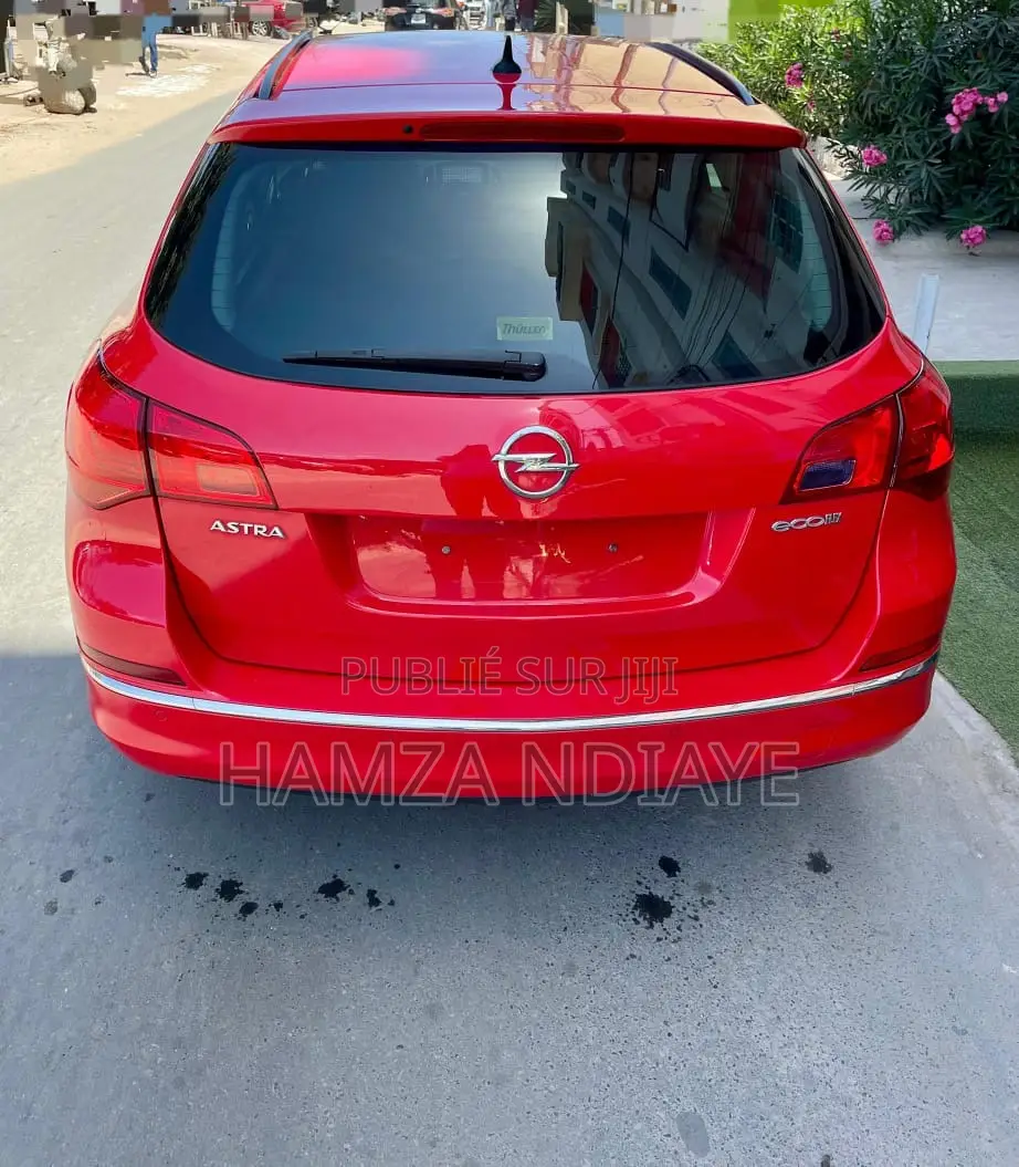 Opel Astra 2016 Rouge