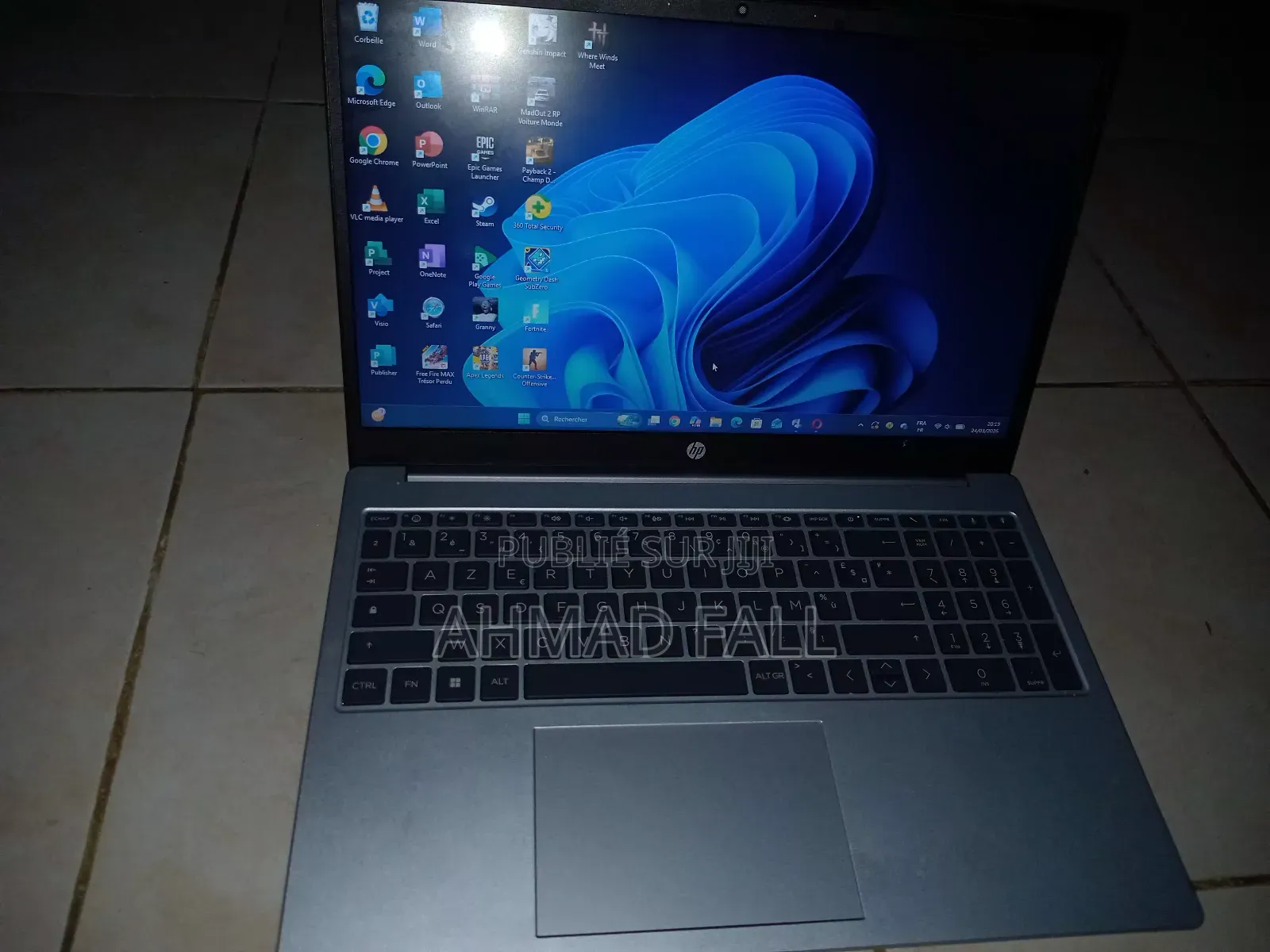 Nouveau Ordinateur portable HP 255 G1 8GB AMD HDD+SSD 512GB