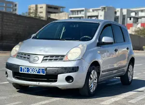 Nissan Note 1.6 2007 Gris