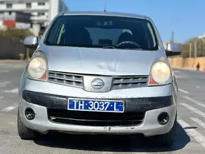 Nissan Note 1.6 2007 Gris