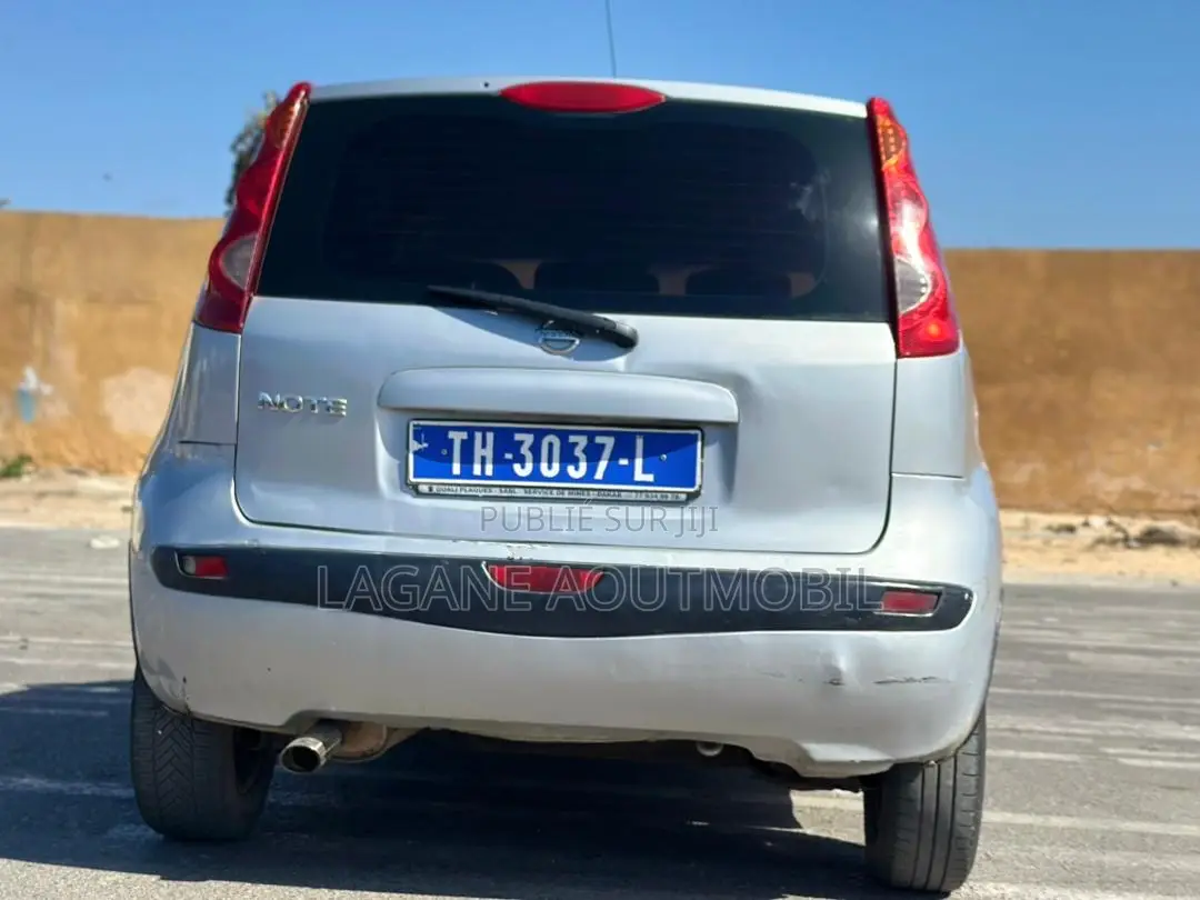 Nissan Note 1.6 2007 Gris