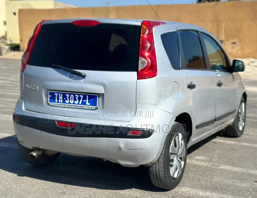 Nissan Note 1.6 2007 Gris