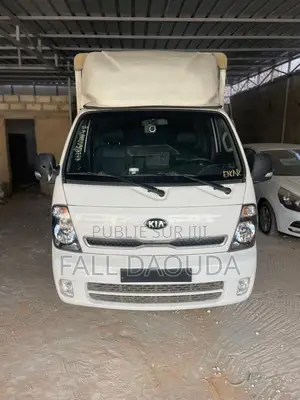 Kia Bongo 2018 Blanc