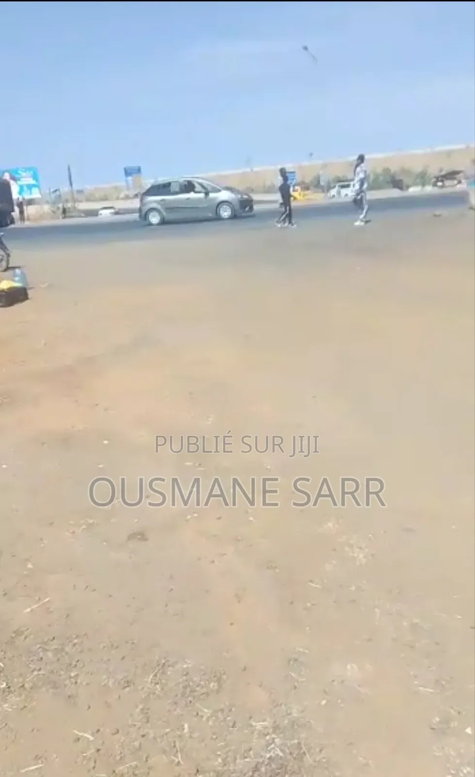 Terrain 600m2 Et 900m2 À Mbour