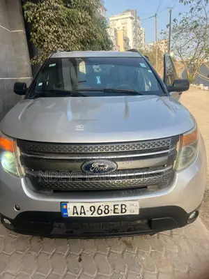 Ford Explorer 2013 Gris