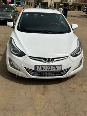 Hyundai Elantra Limited Sedan FWD (1.8L 4cyl 6A) 2013 Blanc