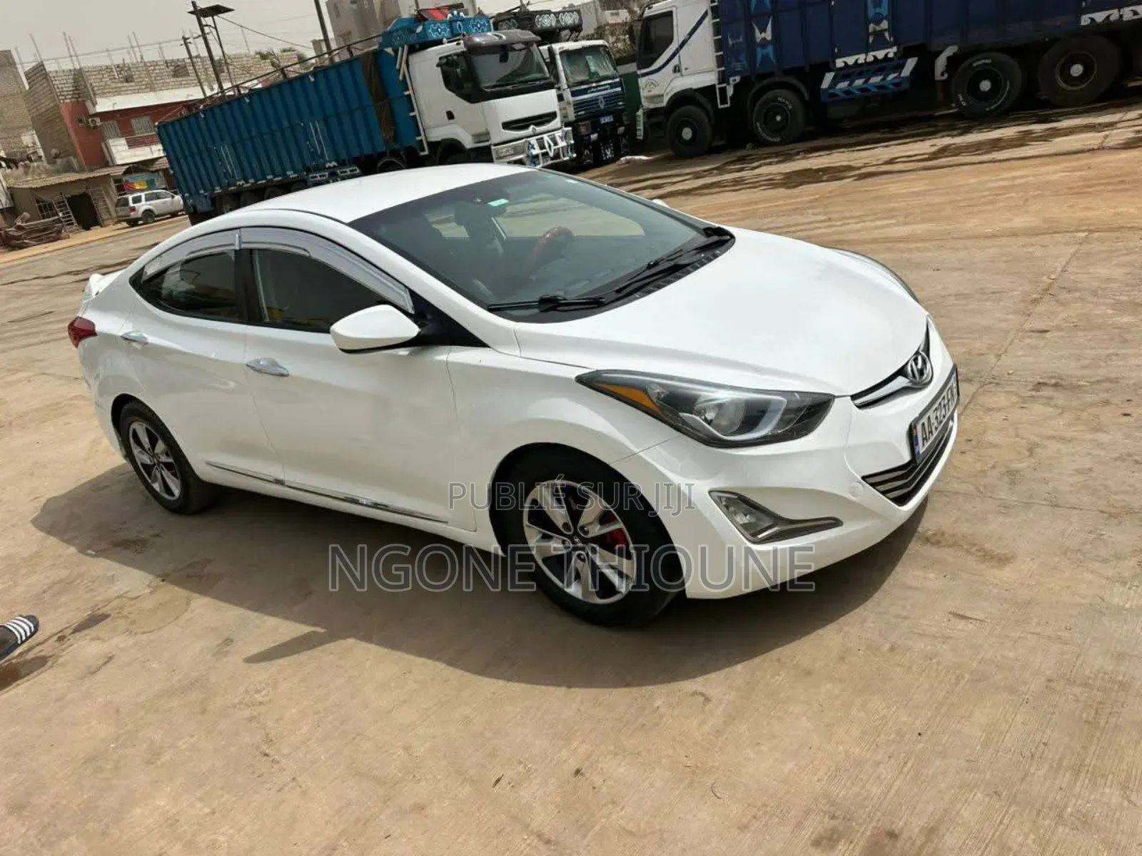Hyundai Elantra Limited Sedan FWD (1.8L 4cyl 6A) 2013 Blanc