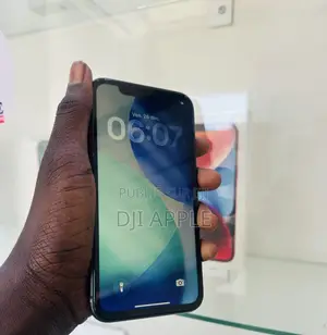 Apple iPhone 11 64 GB Noir