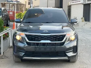 Kia Seltos 2020 Gris
