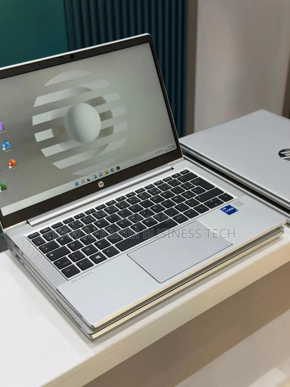 Nouveau Ordinateur portable HP 630 8GB Intel Core i5 SSD 256GB