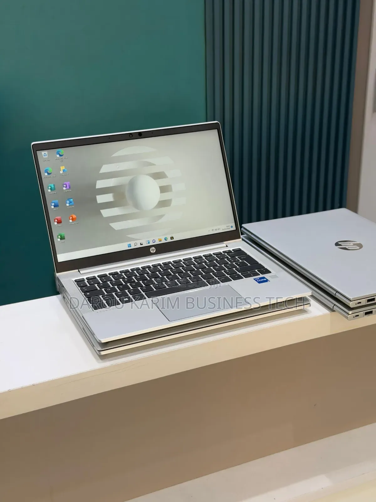 Nouveau Ordinateur portable HP 630 8GB Intel Core i5 SSD 256GB