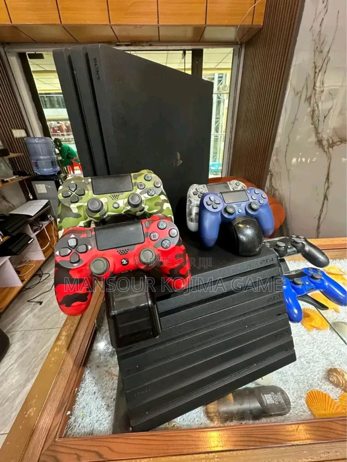 Playtation 4 + 8 Jeux